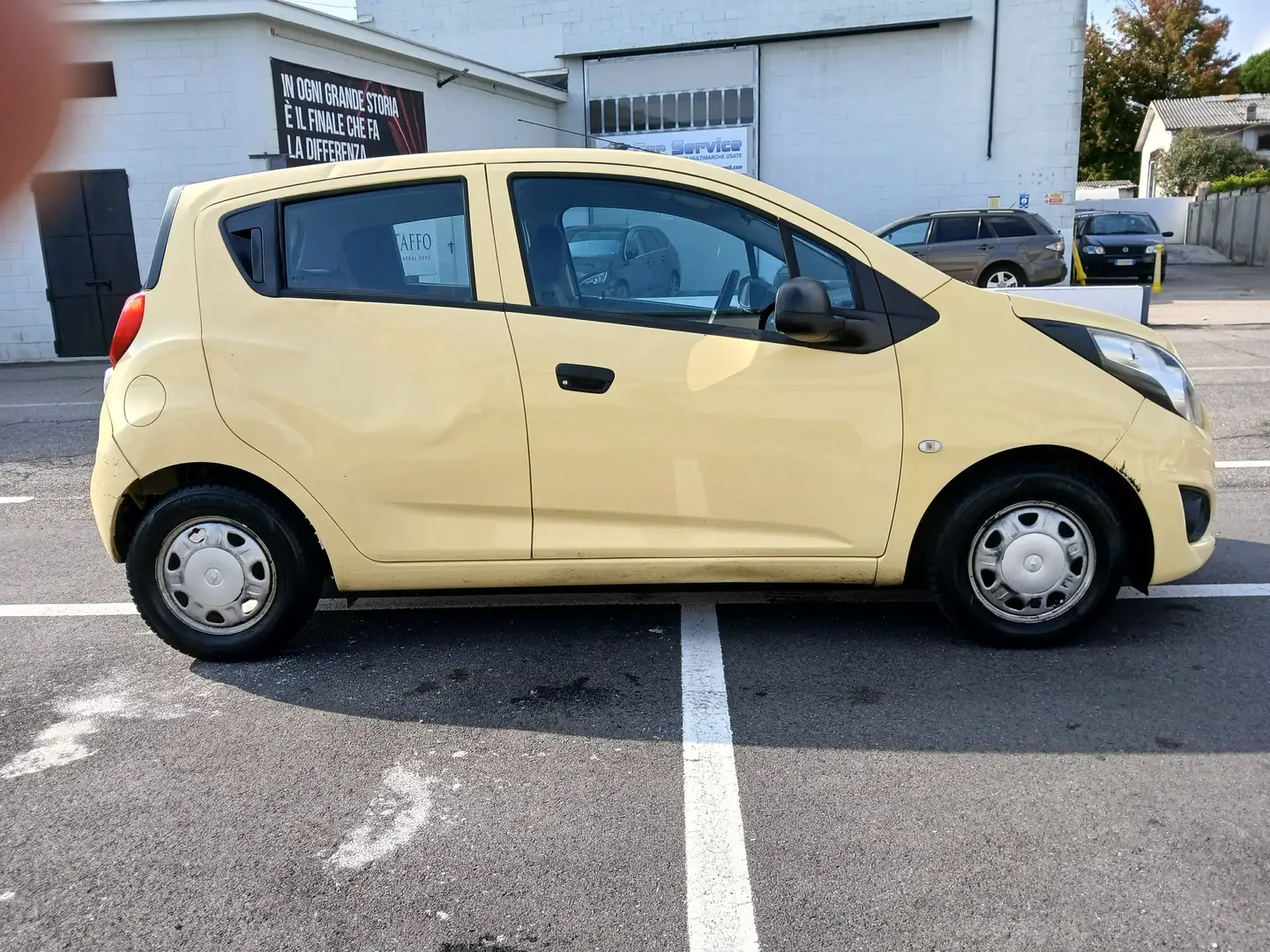 Chevrolet Spark Spark 1.0  Gpl Jaune - 2