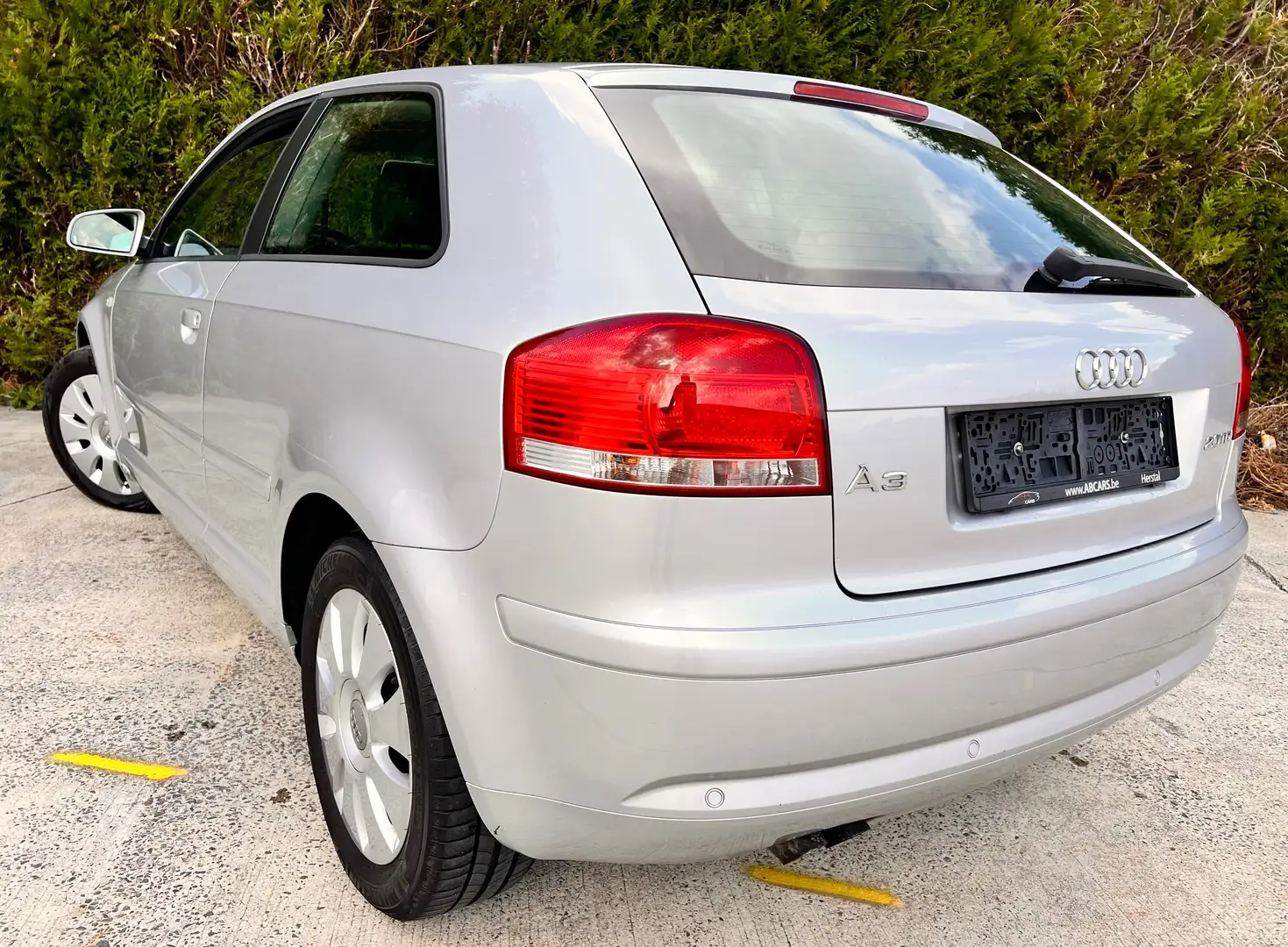 Audi A3 2.0TDI / 1er Propriétaire / Carnet complet Grau - 2