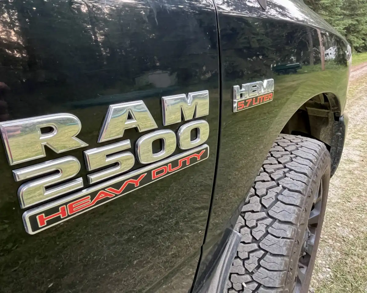 RAM 2500 снимка RAM 2500