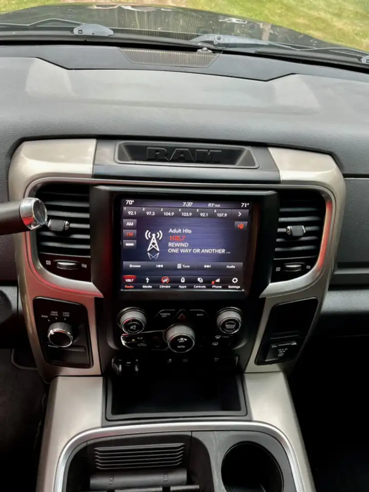 RAM 2500 снимка RAM 2500