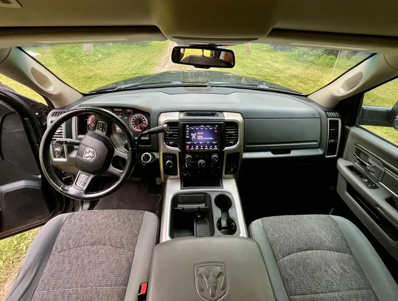 RAM 2500 снимка RAM 2500