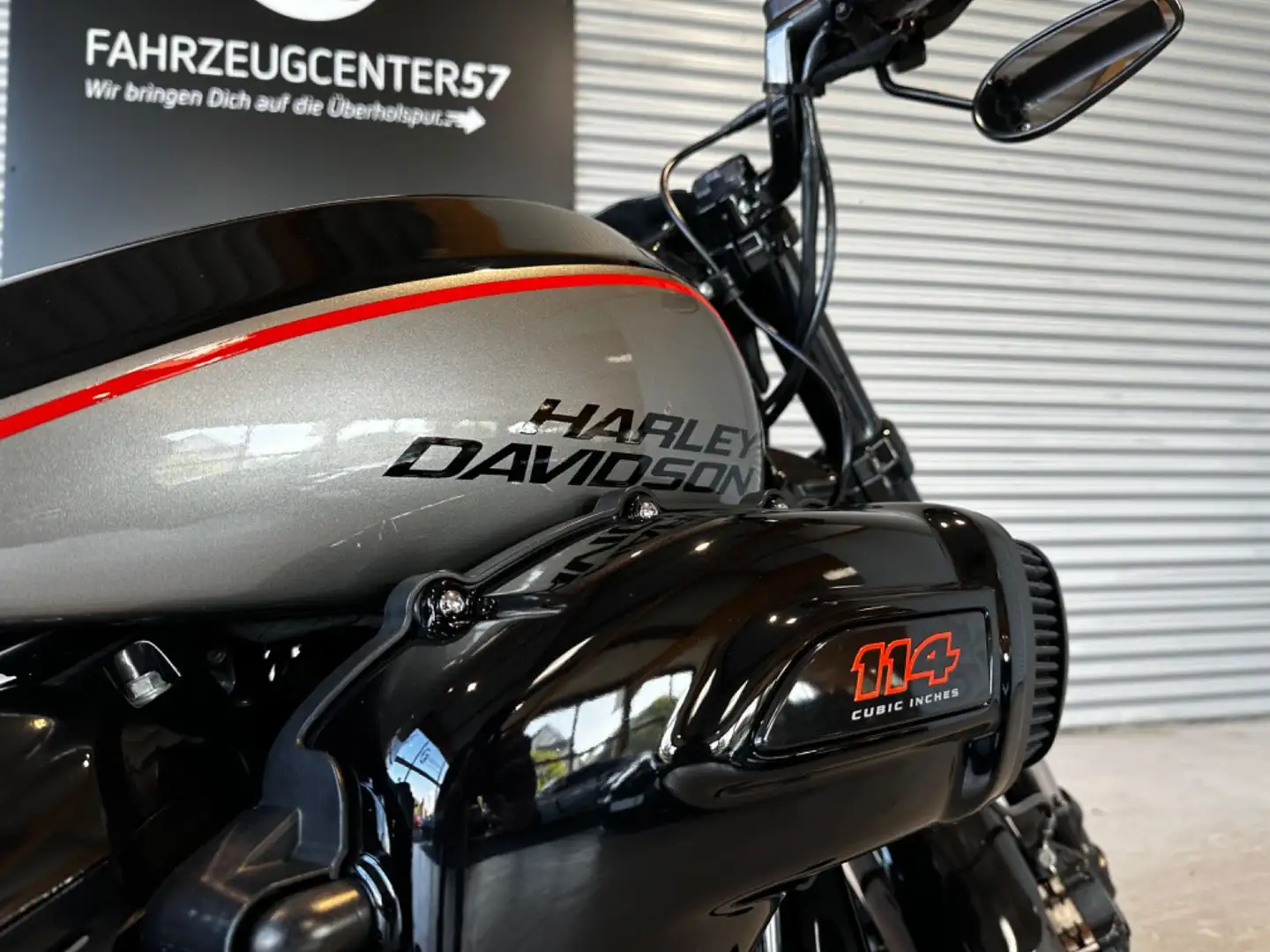 Harley-Davidson FXD RS 114 Schwarz - 2