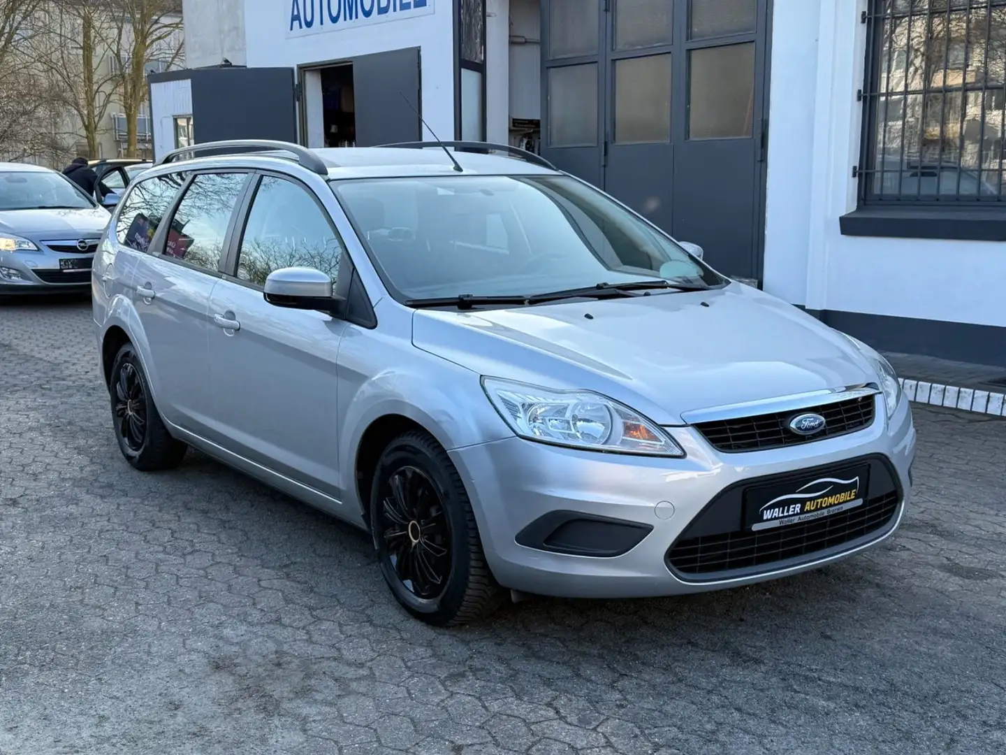 Ford Focus 1.6 Concept Turnier PDC|KLIMA|EURO 5 Silber - 1