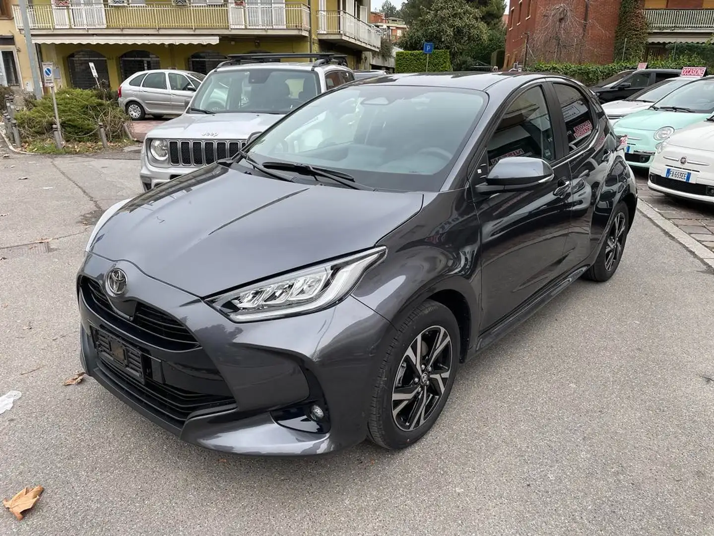 Toyota Yaris 1.5h Trend,SUPER PROMO, VARI COLORI E ALLESTIMENTI Grigio - 2