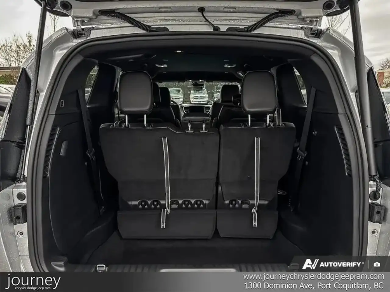 Chrysler Grand Caravan снимка Chrysler Grand Caravan