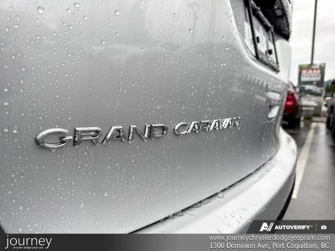 Chrysler Grand Caravan снимка Chrysler Grand Caravan