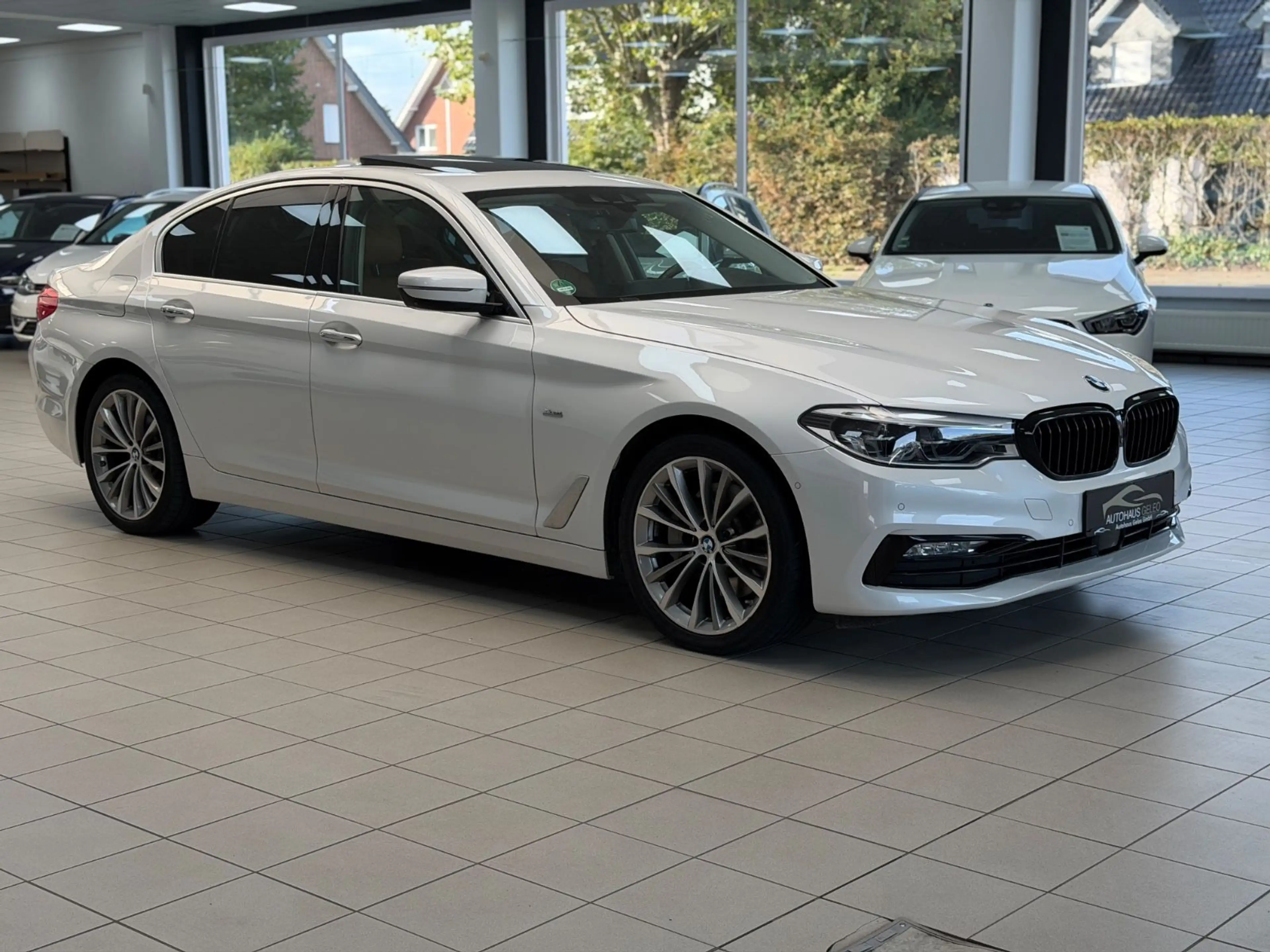 BMW 530 d /SPORT-LINE/HUD/HK/360°-KAM./SUNROOF/ — photo 7