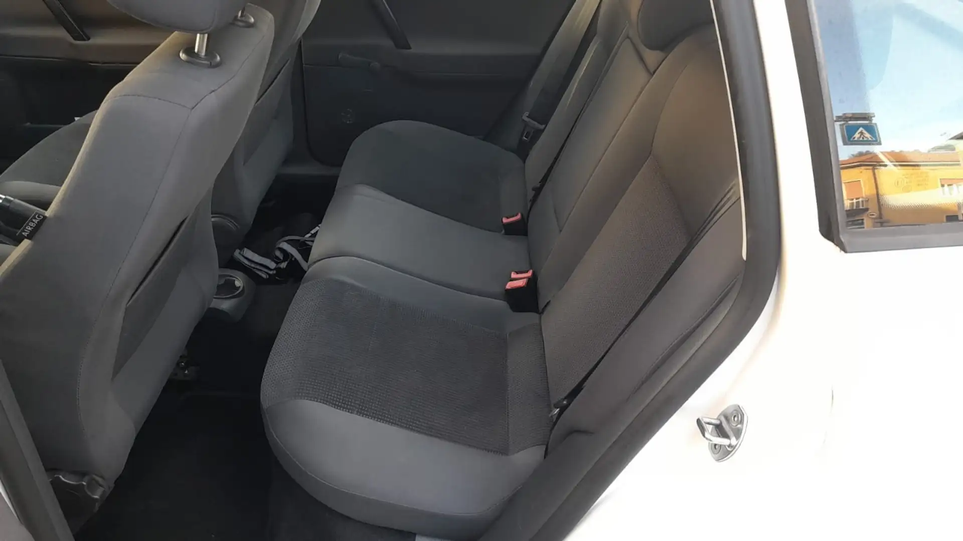 Volkswagen Polo 5p 1.4 tdi Comfortline CL dpf - 2