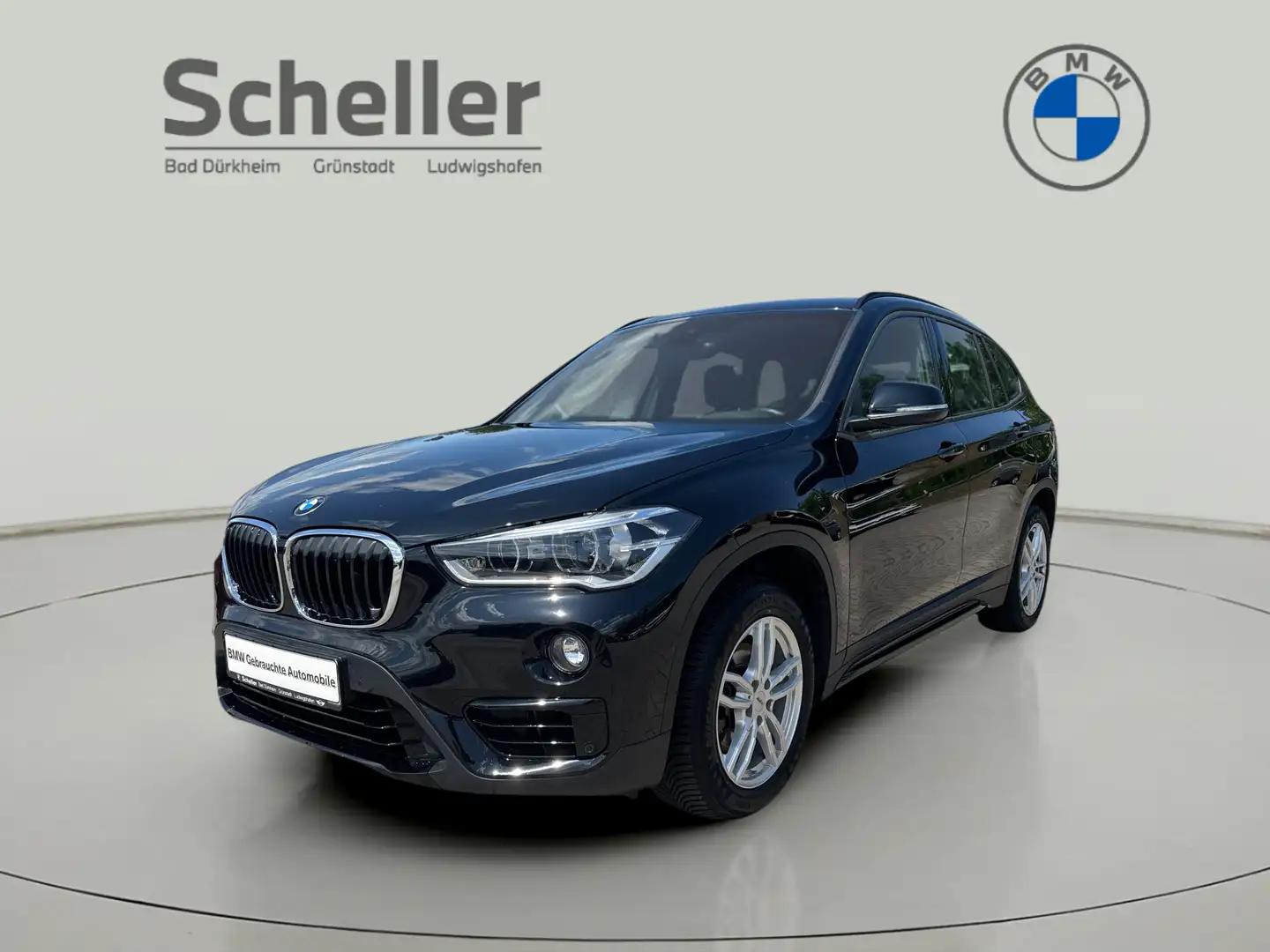 BMW X1 sDrive18i DAB LED RFK el. Sitze Klimaaut. Schwarz - 1