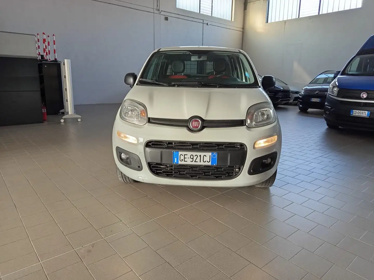 Fiat Panda Panda VAN 0.9 TwinAir Turbo Natural Power Pop 2 p Blanc - 2