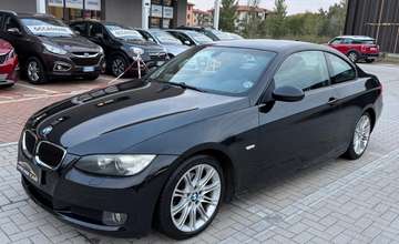 Serie 3 E92 Coupe 320i Coupe