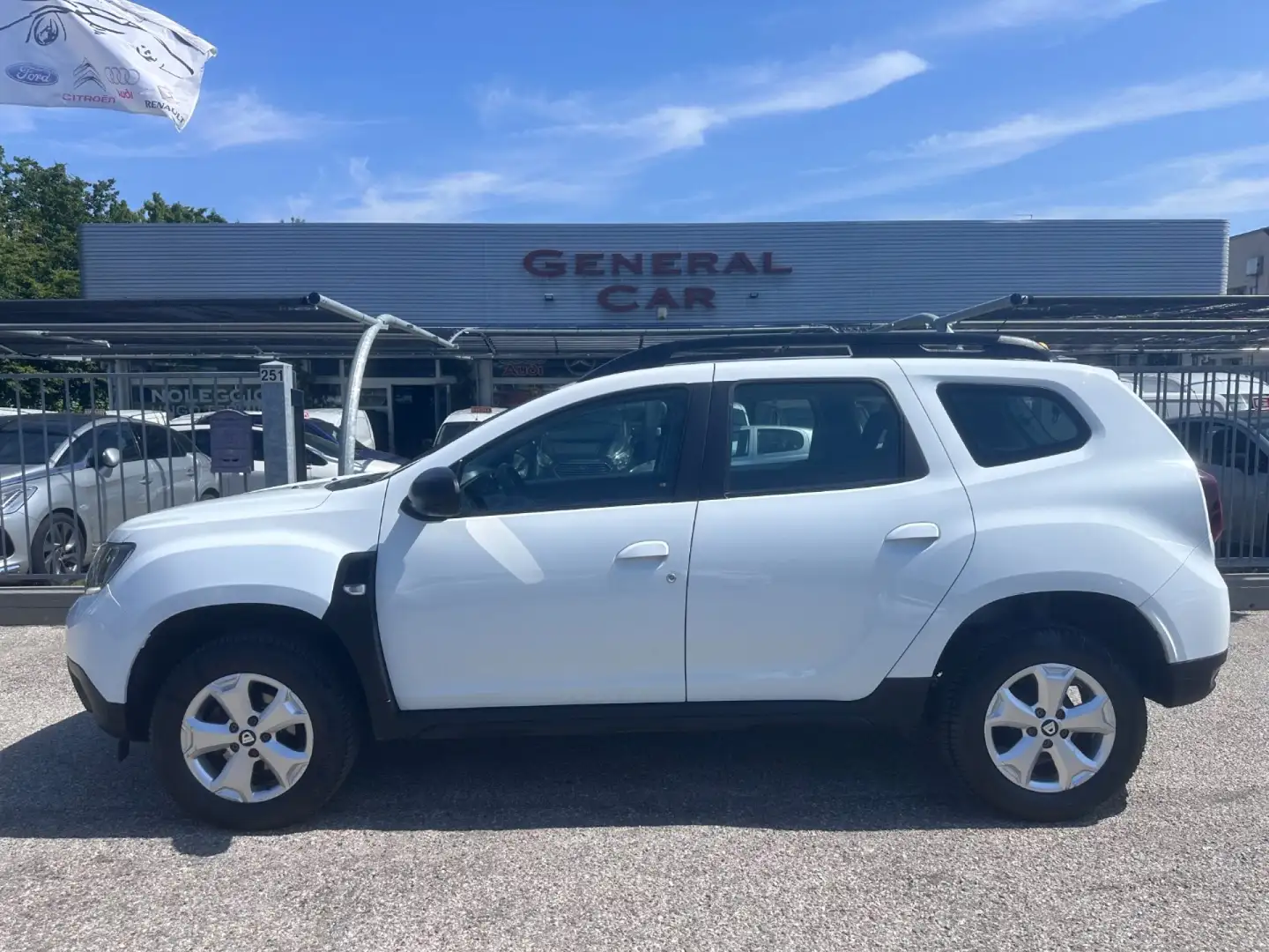 Dacia Duster 1.0 TCe 100 CV ECO-G 4x2 Comfort Bianco - 1