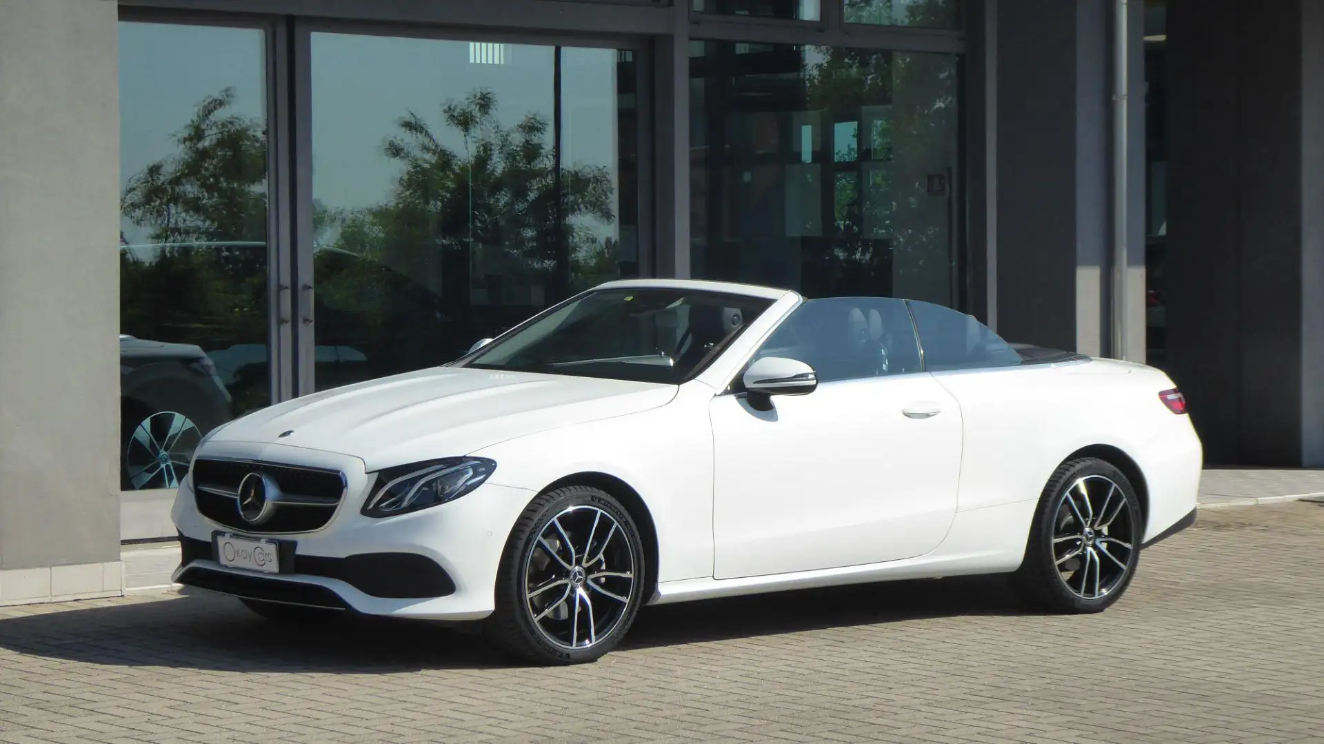 Mercedes-Benz E 220 d Auto 4Matic Cabrio Business Sport Bianco - 1