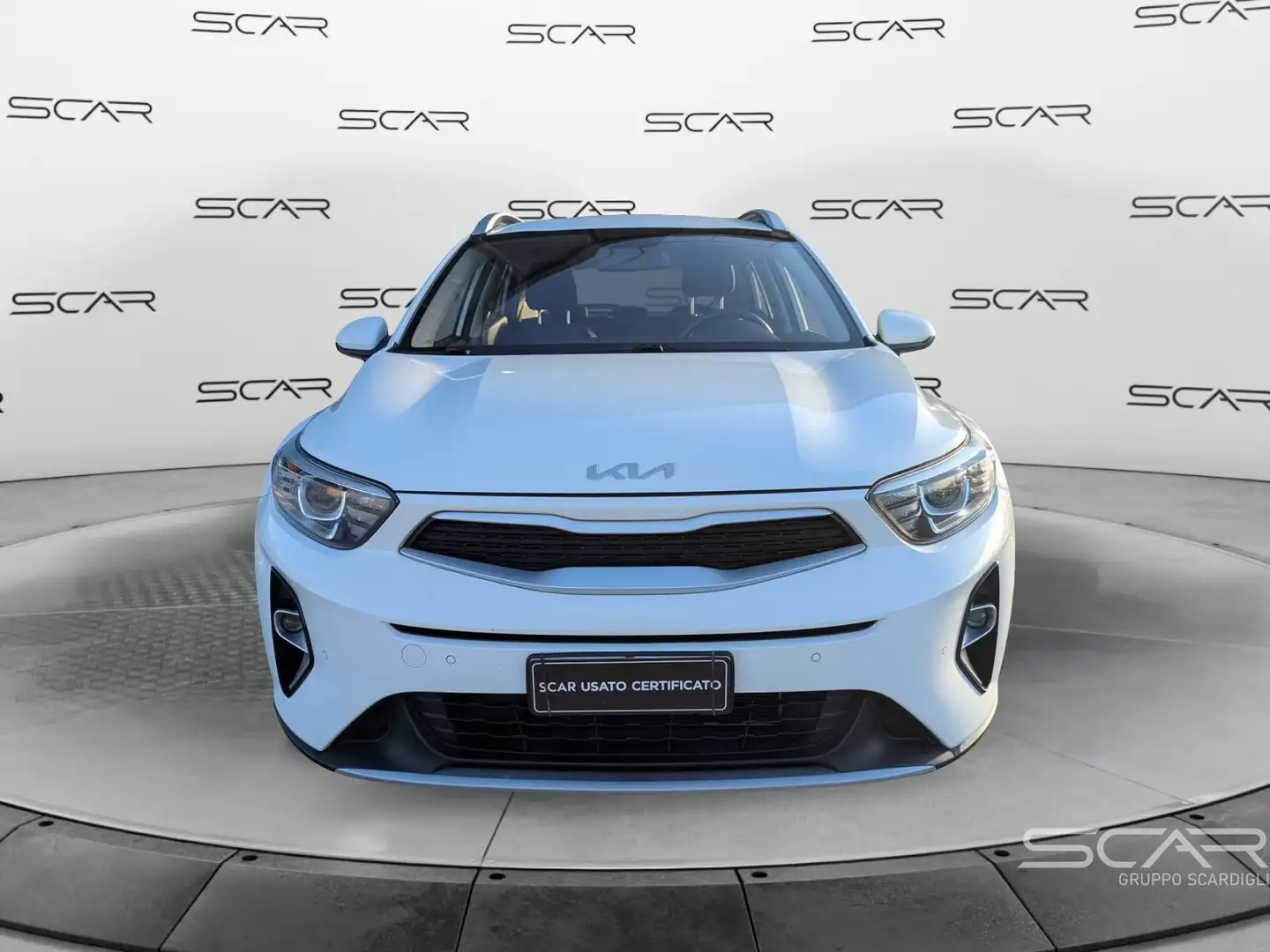 Kia Stonic Stonic 1.2 DPI Urban Weiß - 2