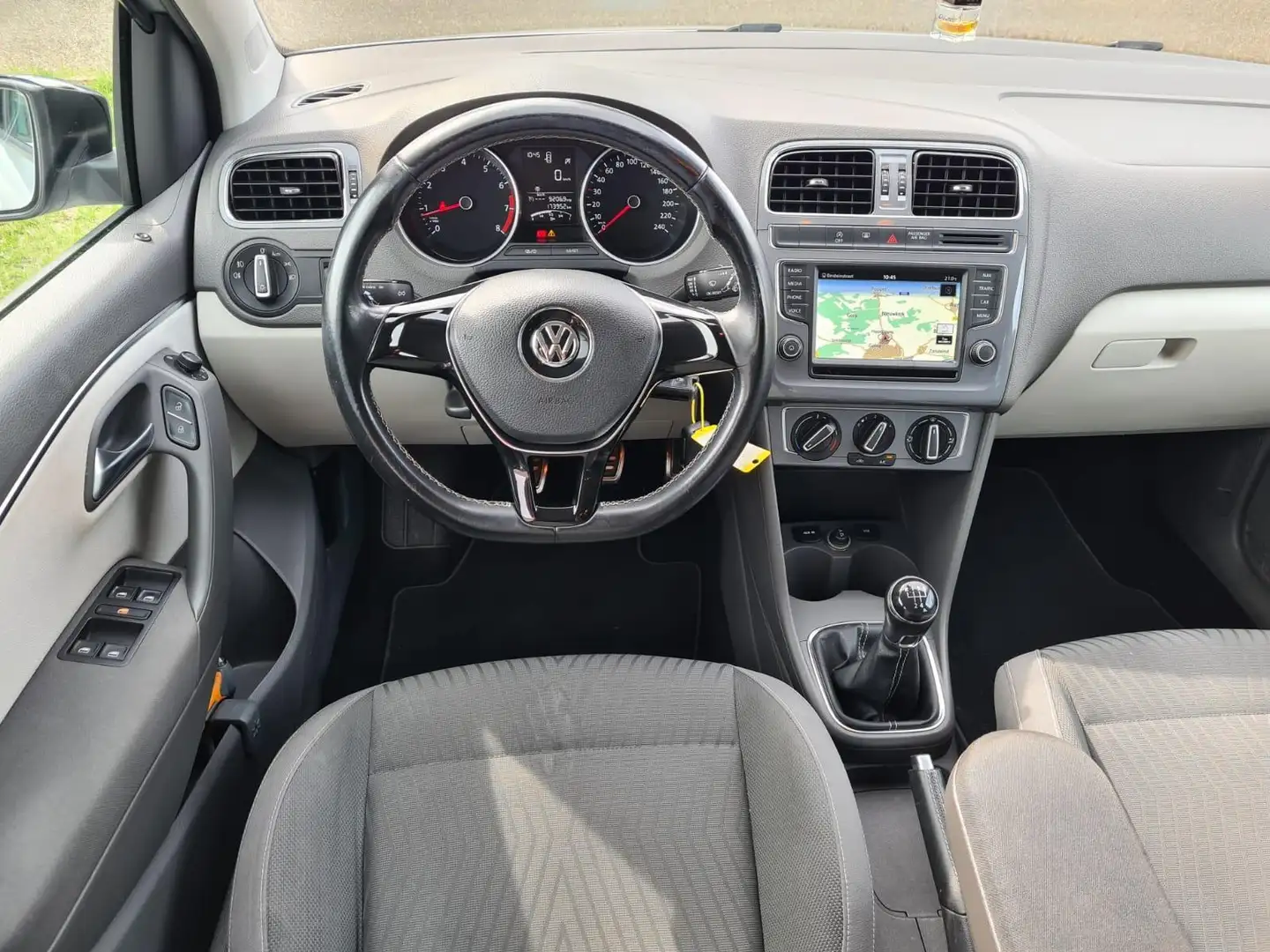 Volkswagen Polo 1.2 TSI First Edition, Navi, scherm, bleutooth, cr Gris - 2