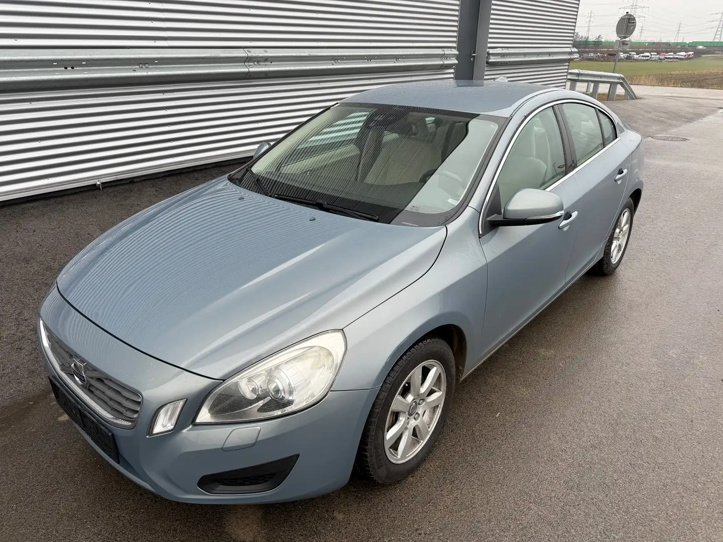 Volvo S60 2,0T Momentum Aut. ID:85 Blau - 1