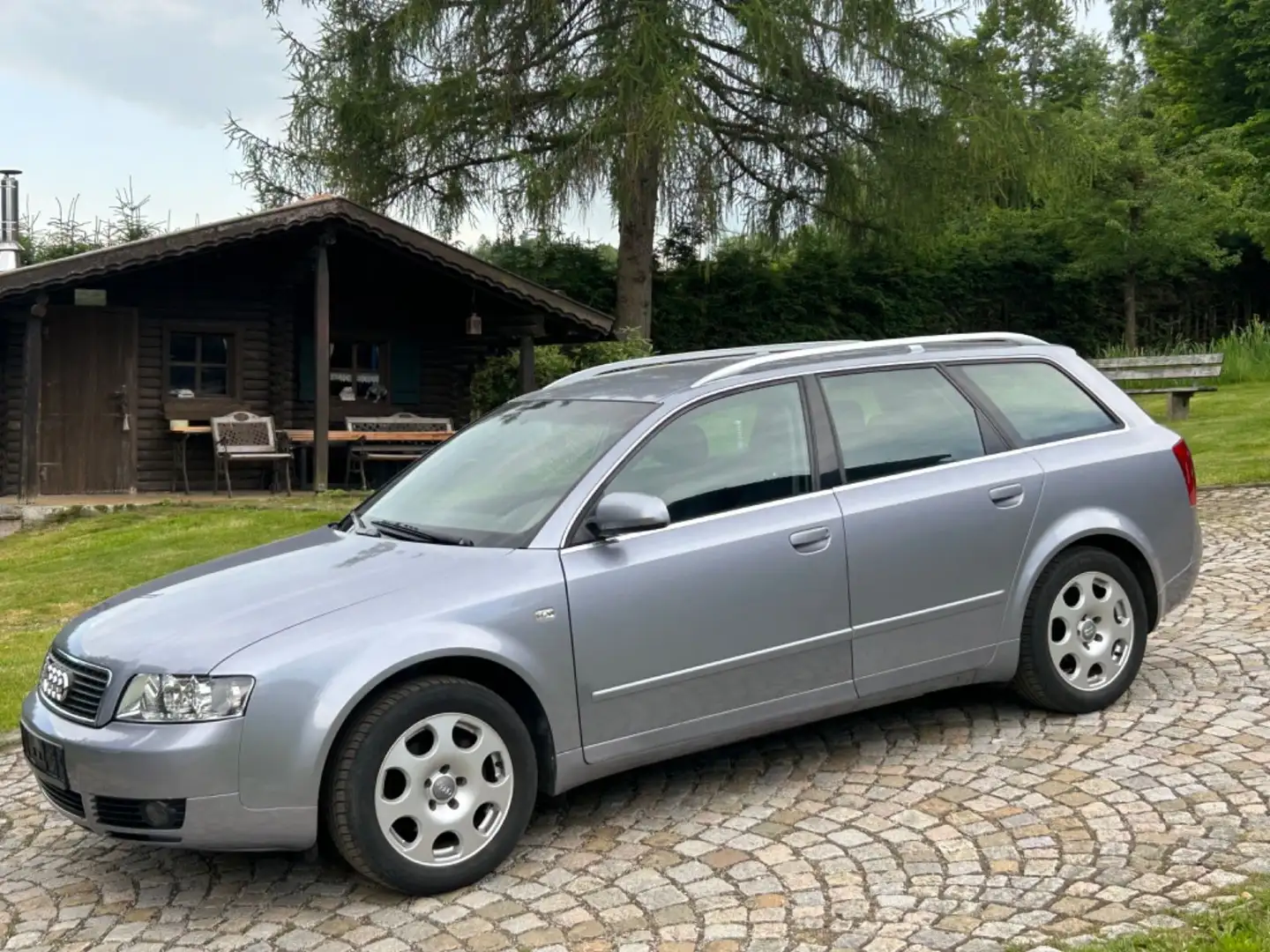 Audi A4 2.0FSI 130PS Avant,5Gang,2Hand,155tkm Silber - 1