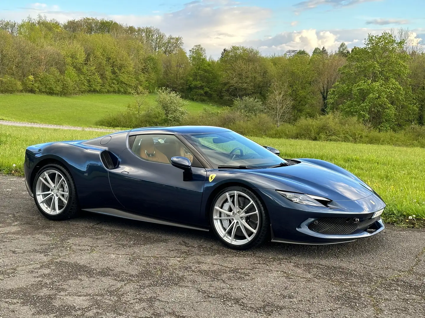 Ferrari 296 GTB Carbon, Lift, Apple CarPlay Azul - 1
