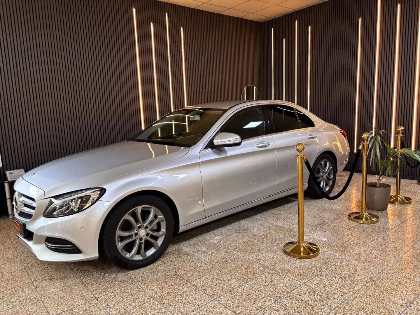Mercedes-Benz C 180 C -Klasse Lim. C 180 CGI Silber - 1