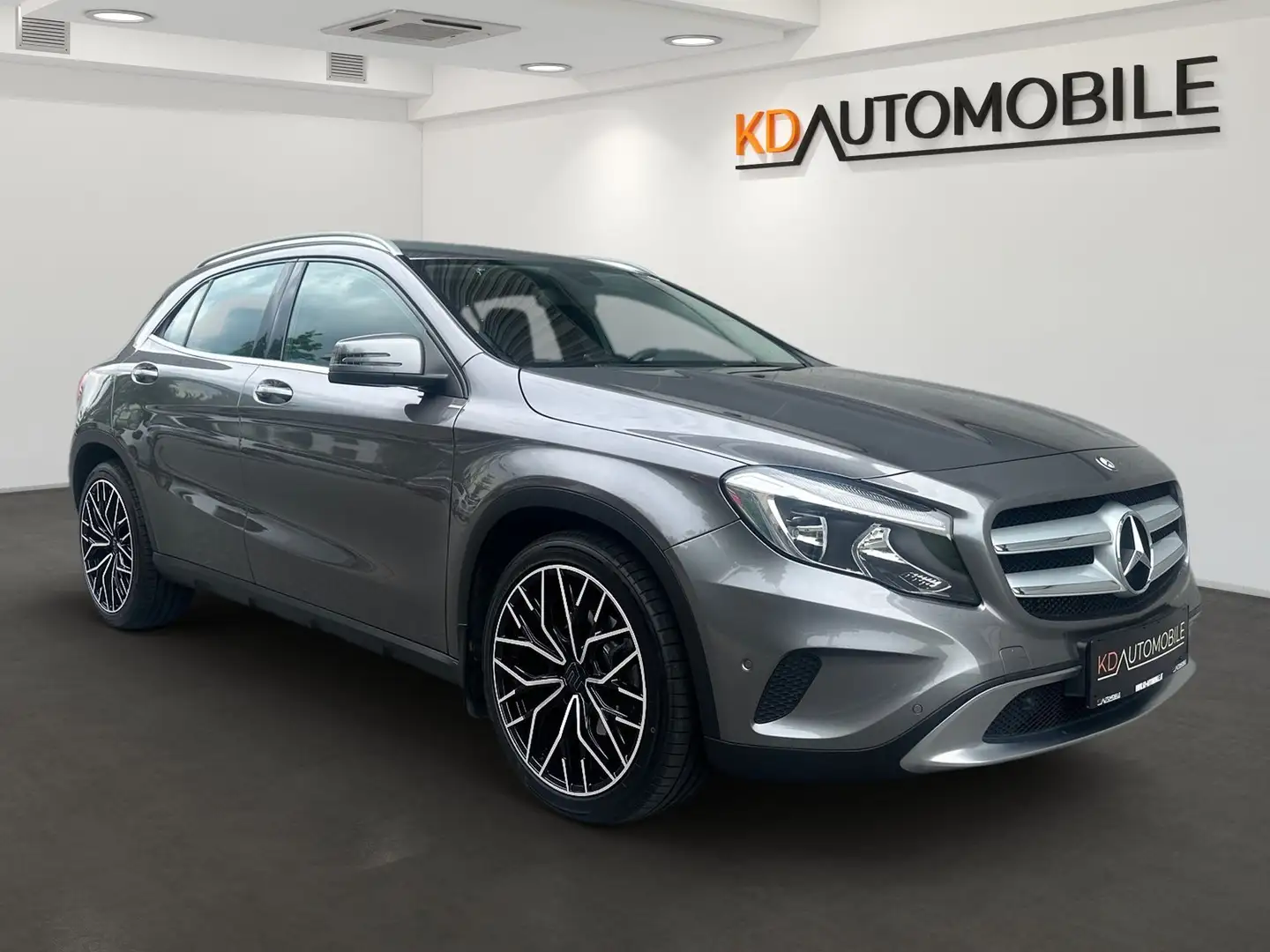 Mercedes-Benz GLA 200 CDI Aut., Top Zustand ! Grau - 2