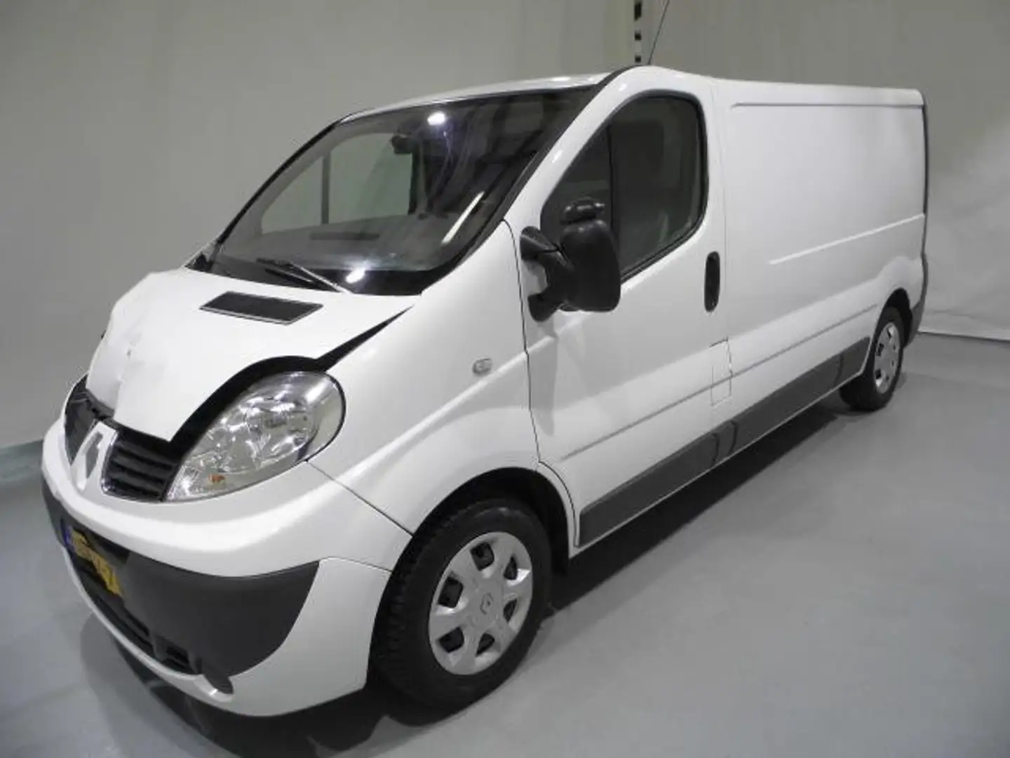 Renault Trafic 2.0 dci t29 l2-h1 airco navi 66kw Wit - 1