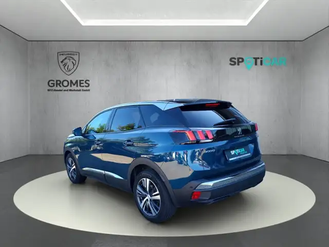 Peugeot 3008 view 5