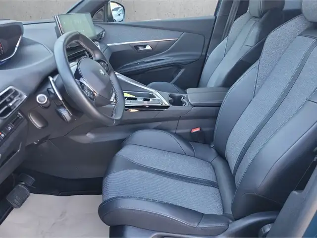 Peugeot 3008 view 9