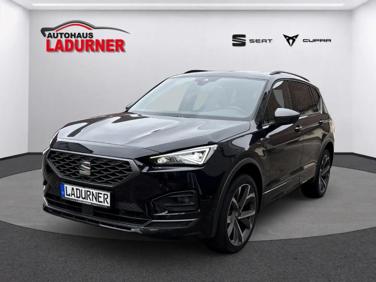 SEAT Tarraco FR 2.0TDI 7-Sitzer+Standheizung+AHK+PANO Schwarz - 2