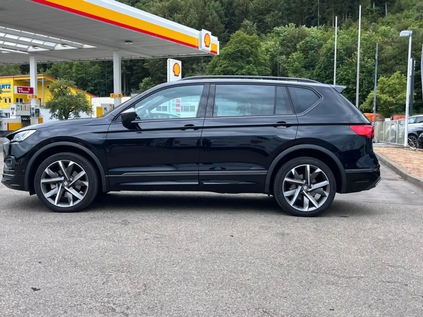 SEAT Tarraco FR 2.0 TDI 7-Sitzer Standheizung AHK 7 Sitzer Schwarz - 2