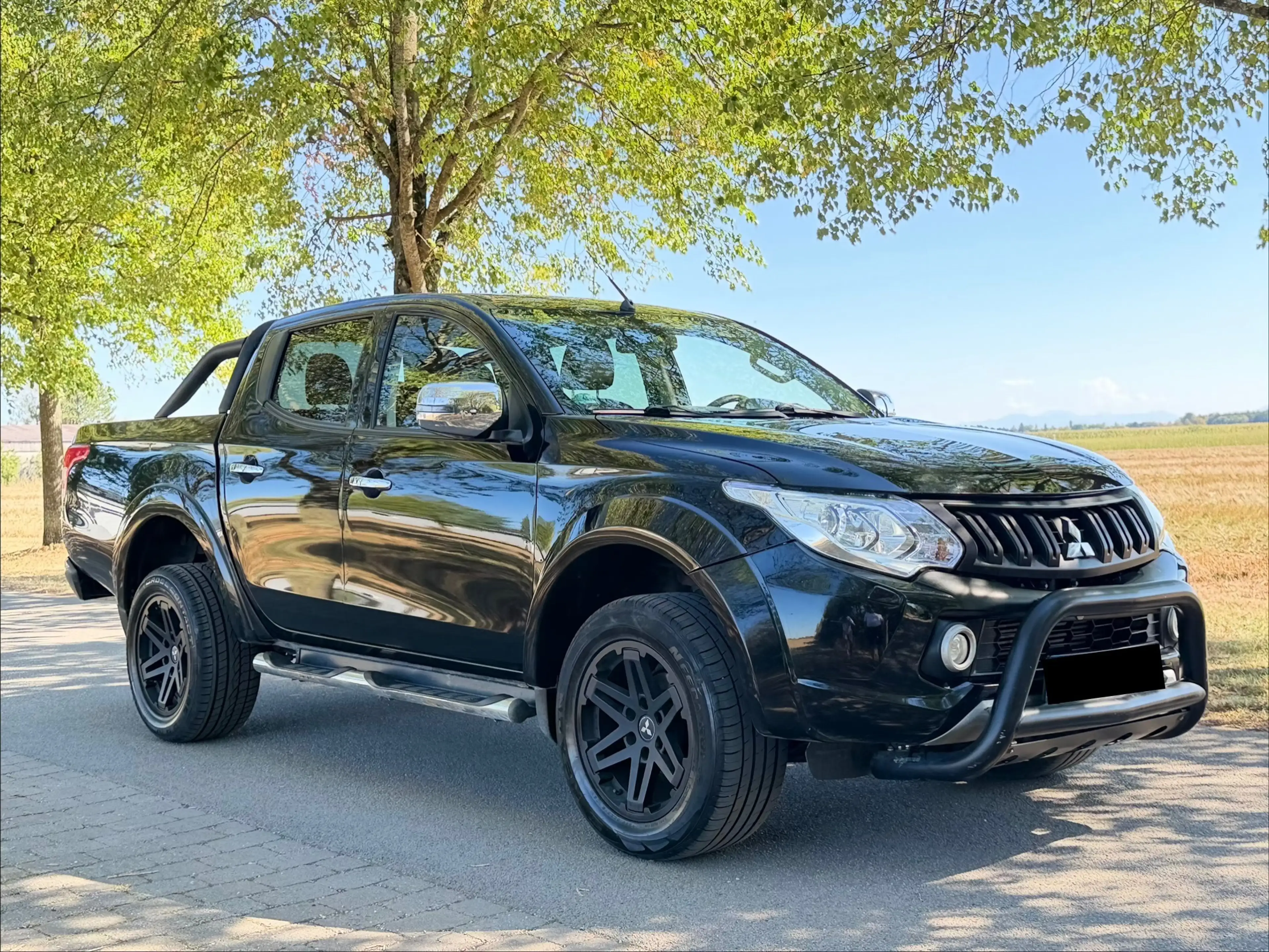 Mitsubishi L200 Top Doppelkabine 4WD*Automatik*Leder*Navi*Xenon — photo 4