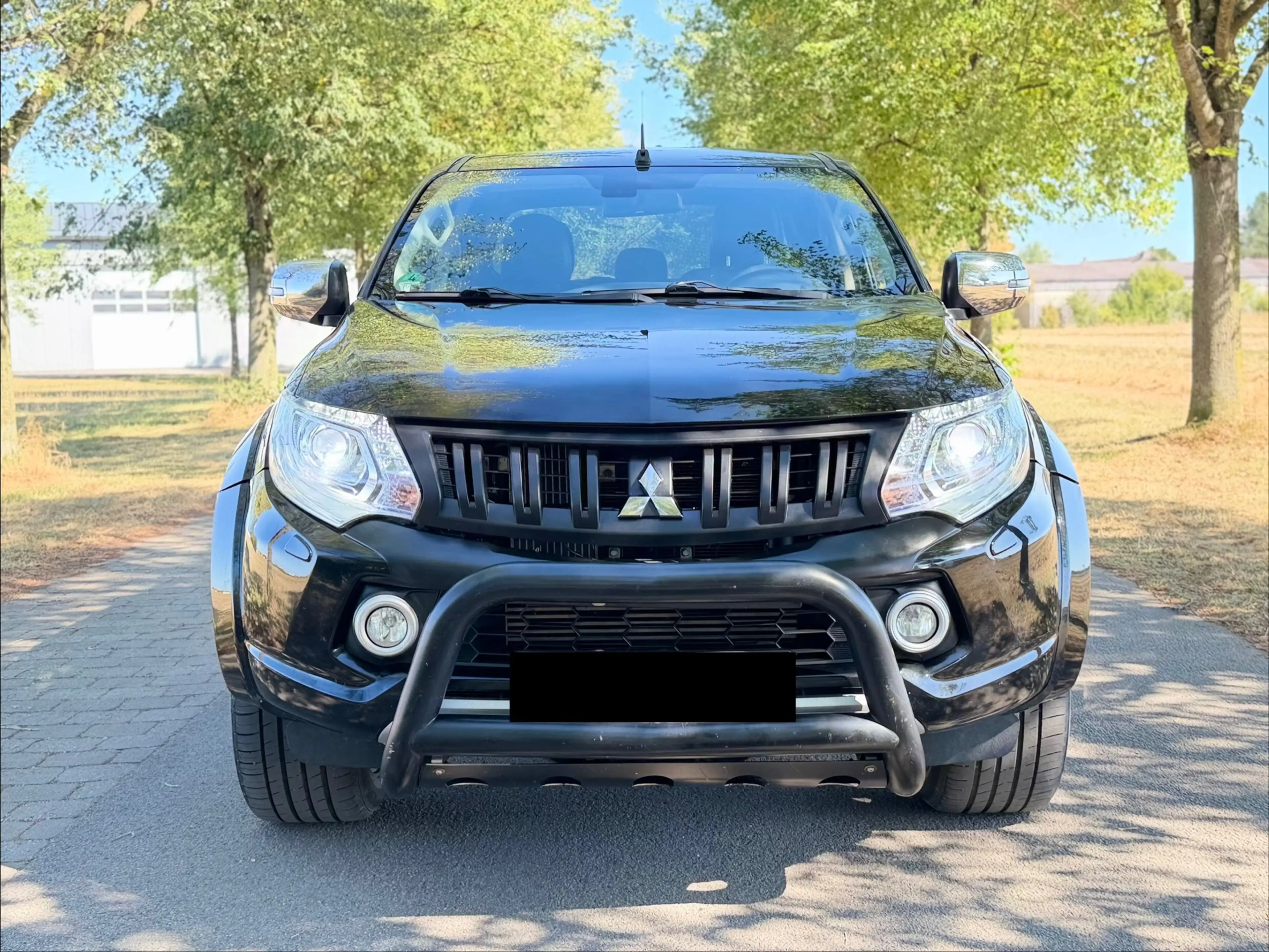 Mitsubishi L200 Top Doppelkabine 4WD*Automatik*Leder*Navi*Xenon — photo 3