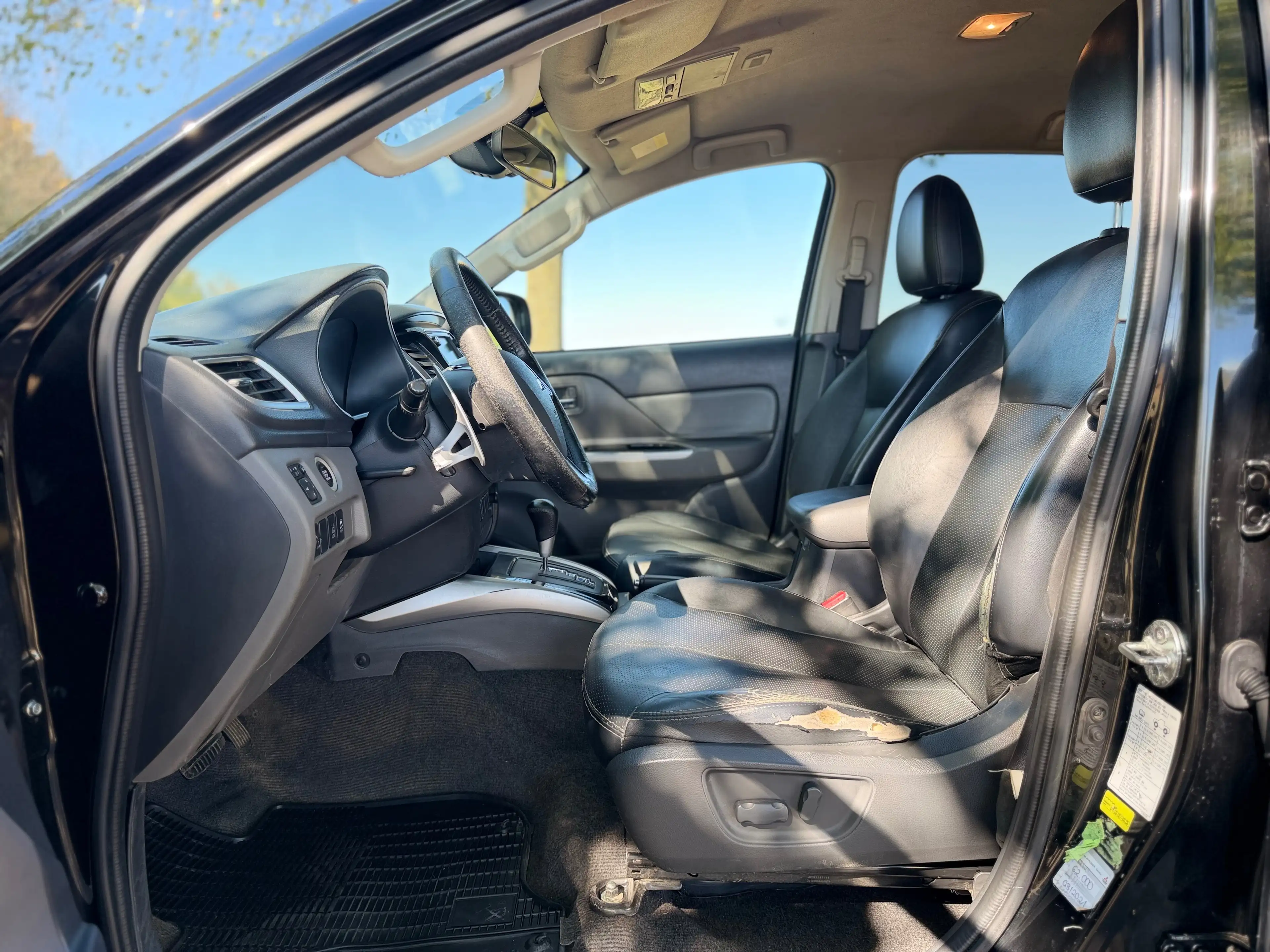 Mitsubishi L200 Top Doppelkabine 4WD*Automatik*Leder*Navi*Xenon — photo 12