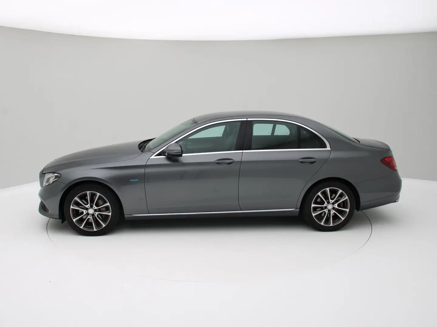 Mercedes-Benz E 350 350e Avantgarde AIRMATIC, Widescreen, 360° Camera, Grijs - 2