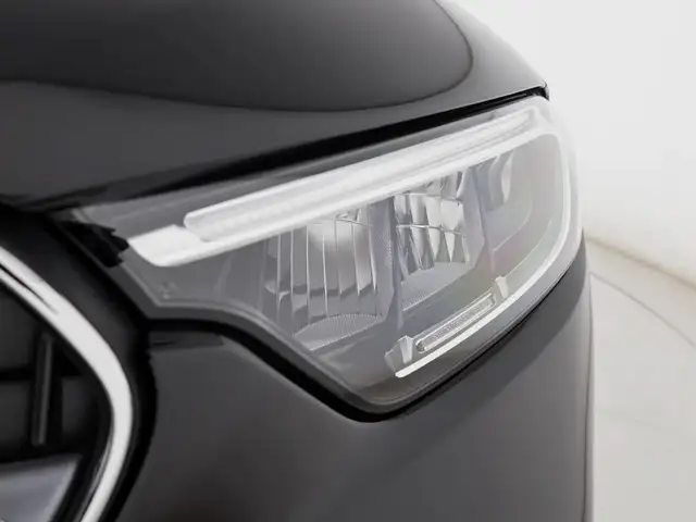 Mercedes-Benz GLC view 8