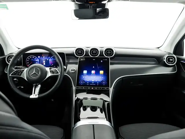 Mercedes-Benz GLC view 9