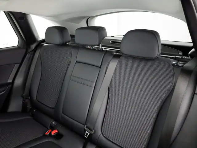 Mercedes-Benz GLC view 11