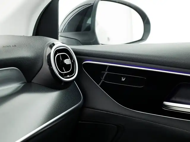 Mercedes-Benz GLC view 14