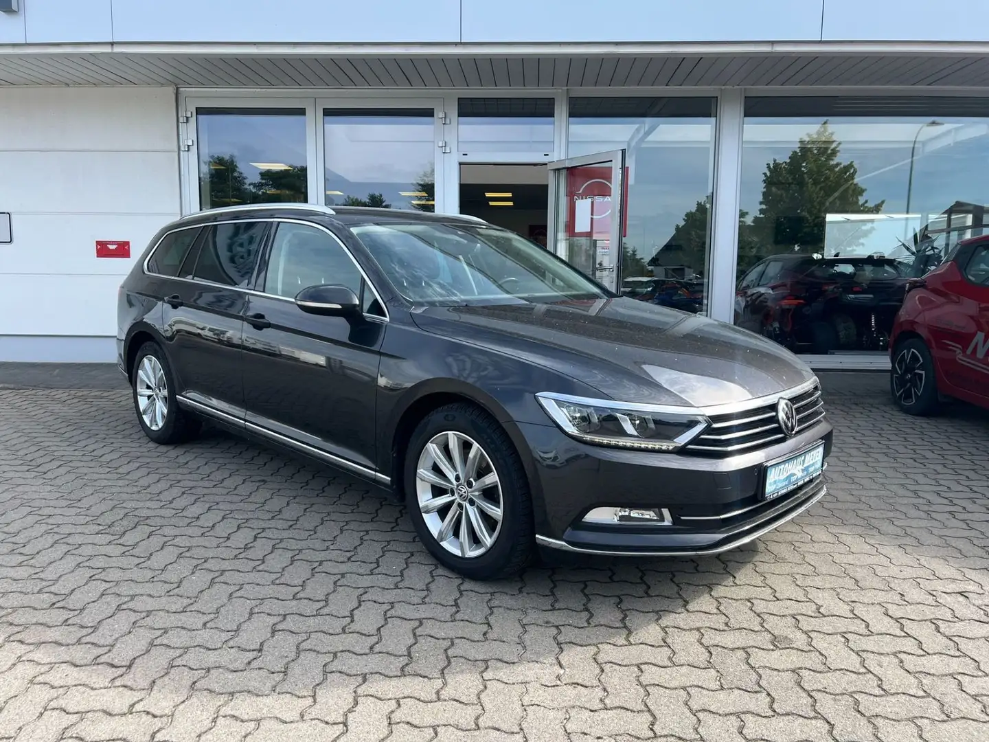 Volkswagen Passat Variant 2.0 TDI BMT Highline Grijs - 1