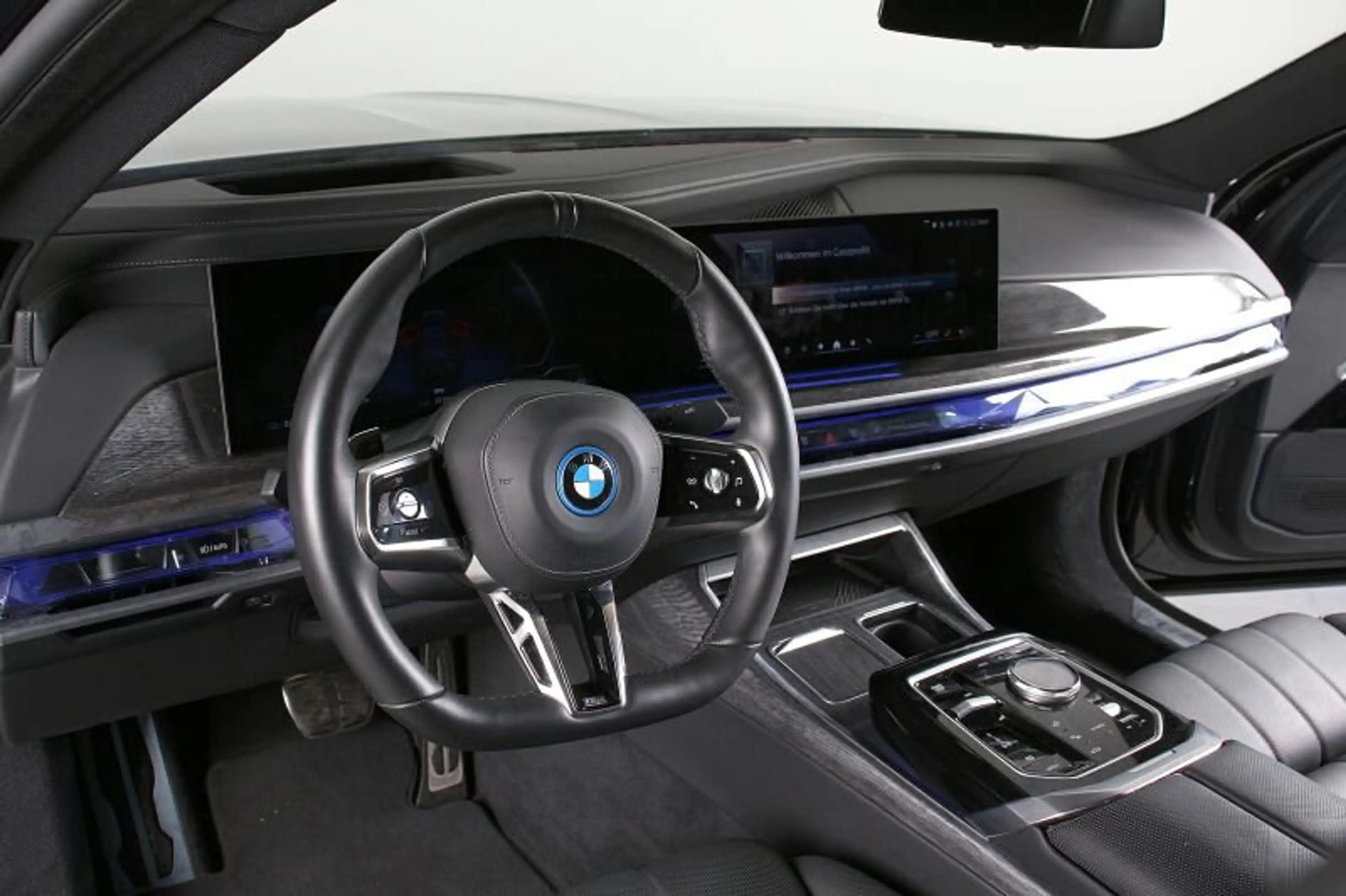 BMW i7 xDr.60 M Sport PRO Fondentertain AHK B&W vol — photo 13