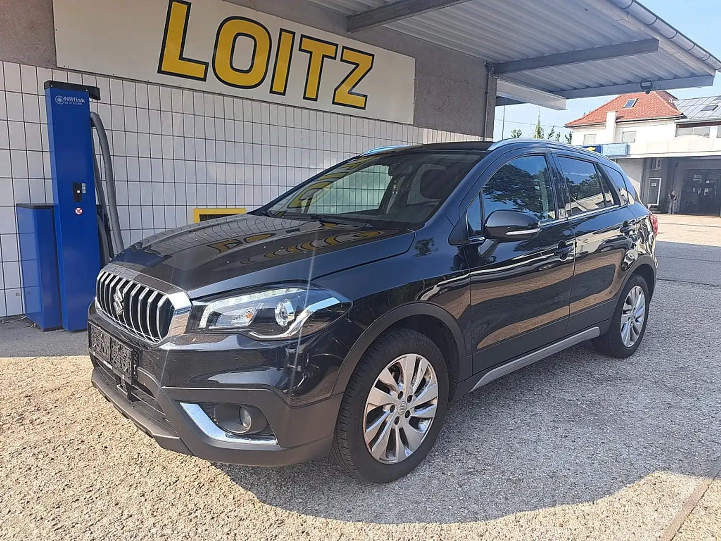 Suzuki SX4 S-Cross 1,4 DITC Hybrid shine Zwart - 1