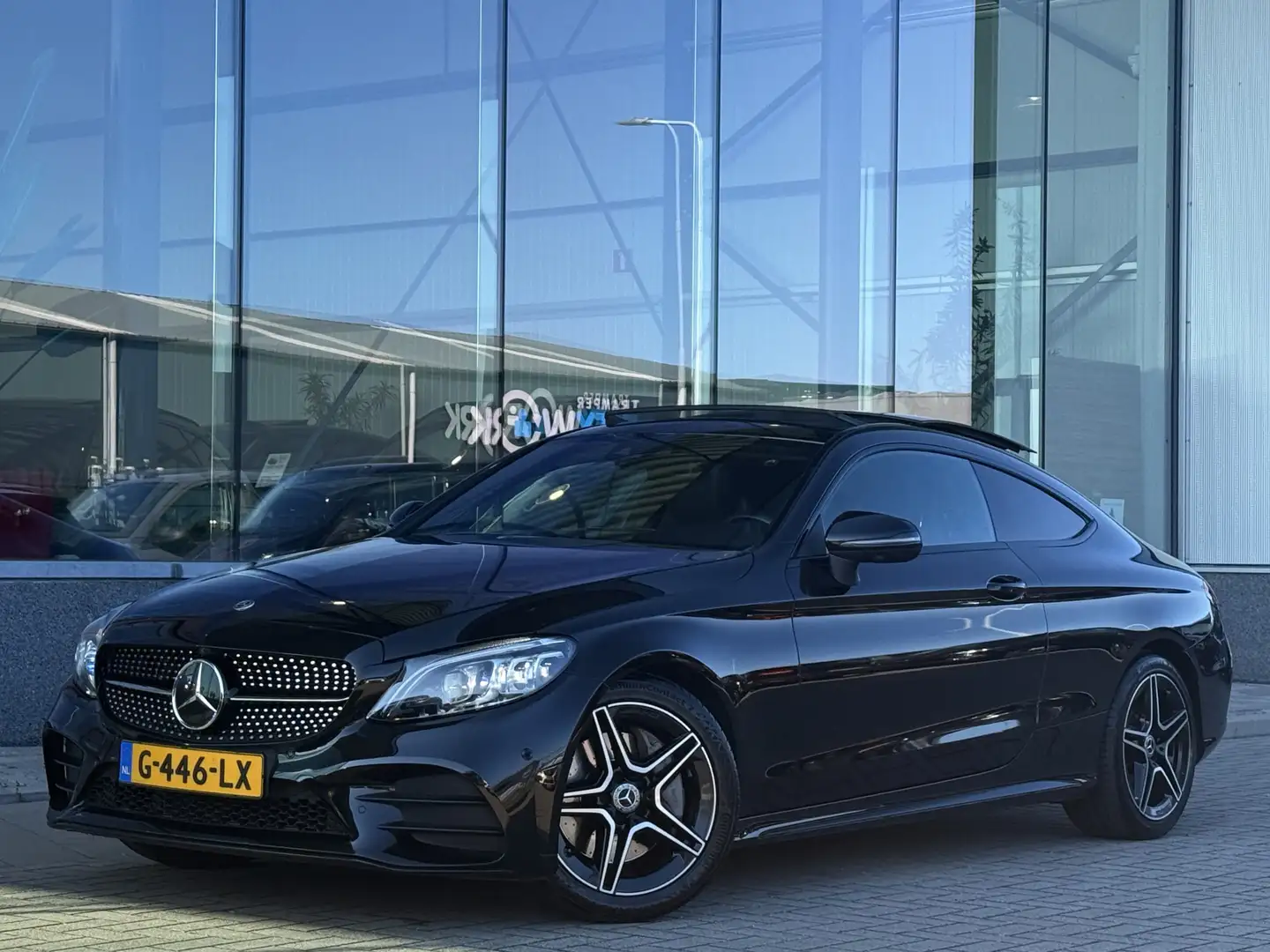 Mercedes-Benz C 300 Coupé Premium Plus Pack AMG | Burmester | 360 | Me Zwart - 1