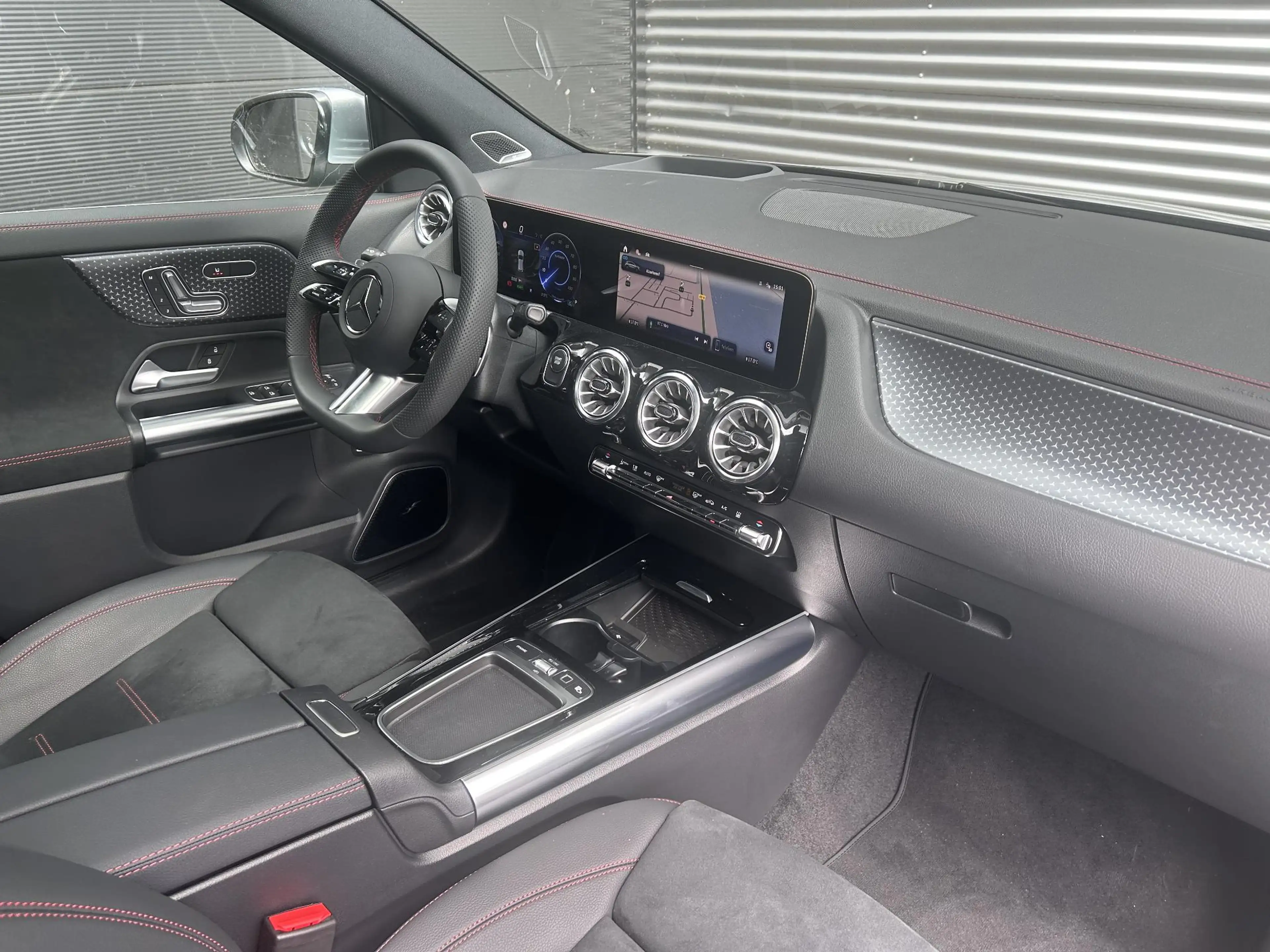 Mercedes-Benz EQA 250 250+ Business Solution AMG | Panoramadak | Elektri — photo 6
