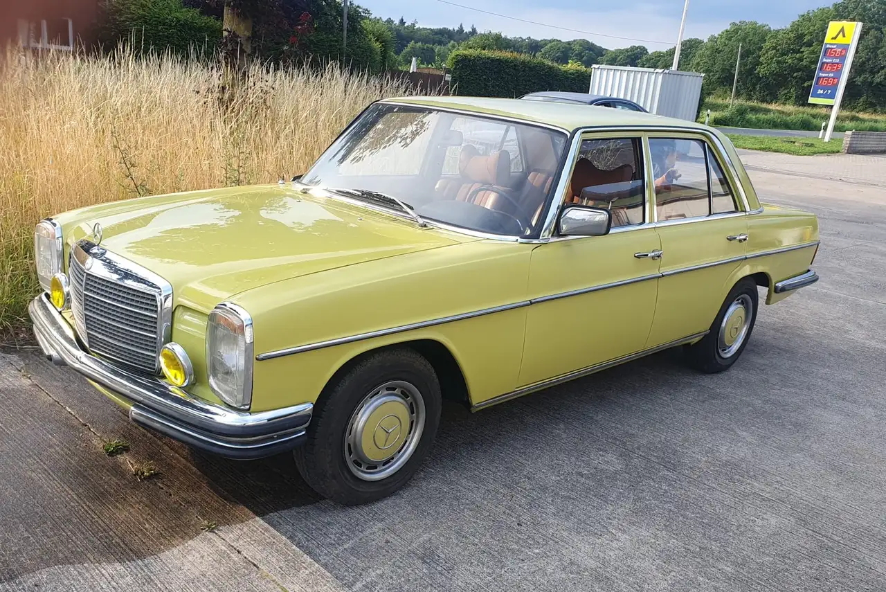 Mercedes-Benz 200, foto 2