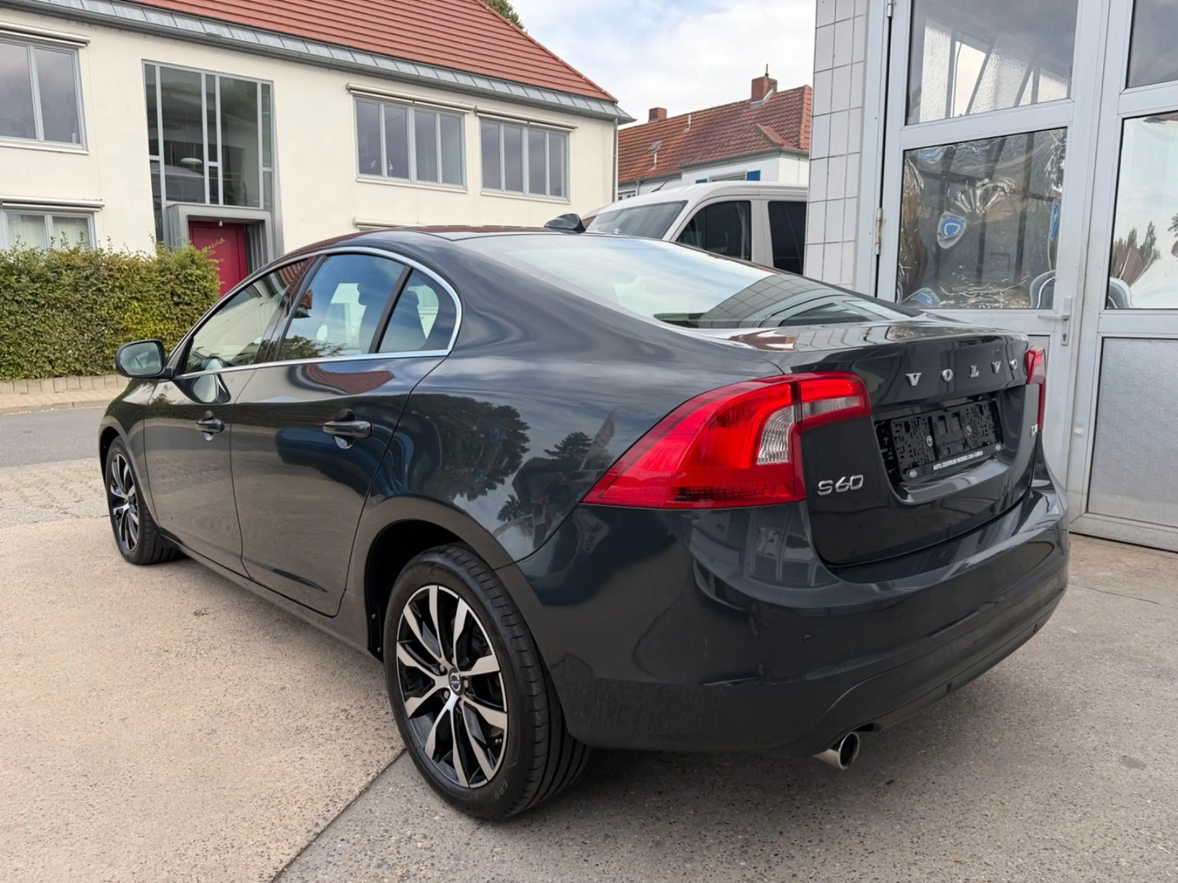 Volvo S60 D4 Lim. *Automatik*Navi*R.Kamera*Scheckheft* — photo 5