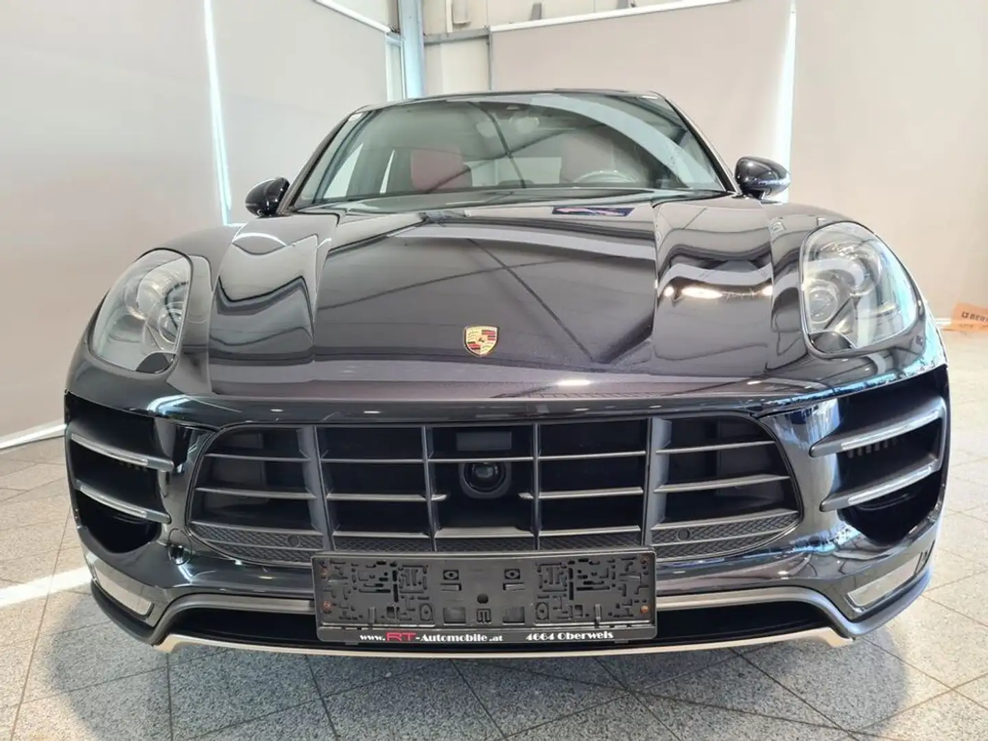 Porsche Macan Turbo ''ACC-Sport Chrono-Panorama'' Schwarz - 2