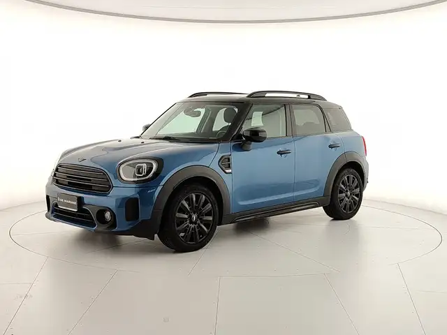 Mini Countryman view 2