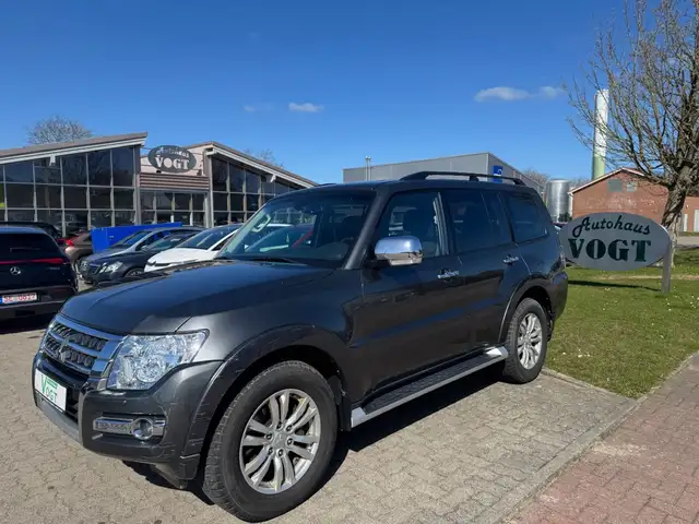 Mitsubishi Pajero 3.2 DI-D Top AHK/PANO/SHZ/KLIMA/NAVI/7-SI