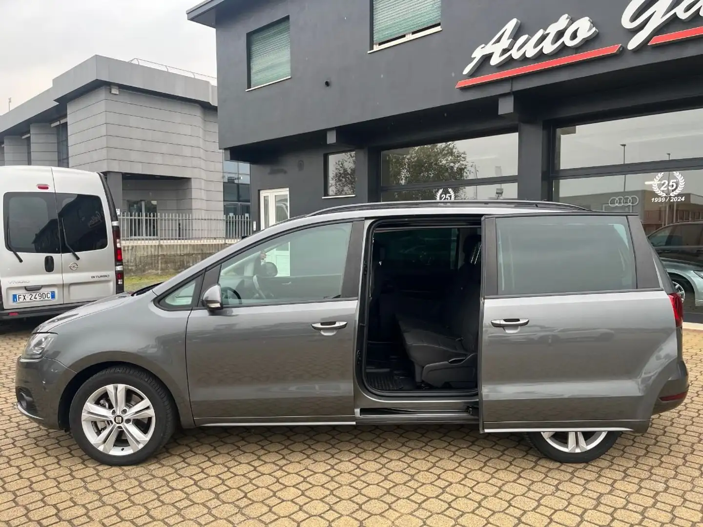 SEAT Alhambra SEAT Alhambra 2.0 tdi cr Style 150cv DSG Grigio - 2