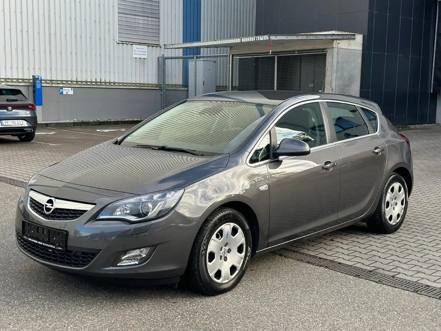 Opel Astra Innovation Tüv Au Kundendienst neu Grau - 1