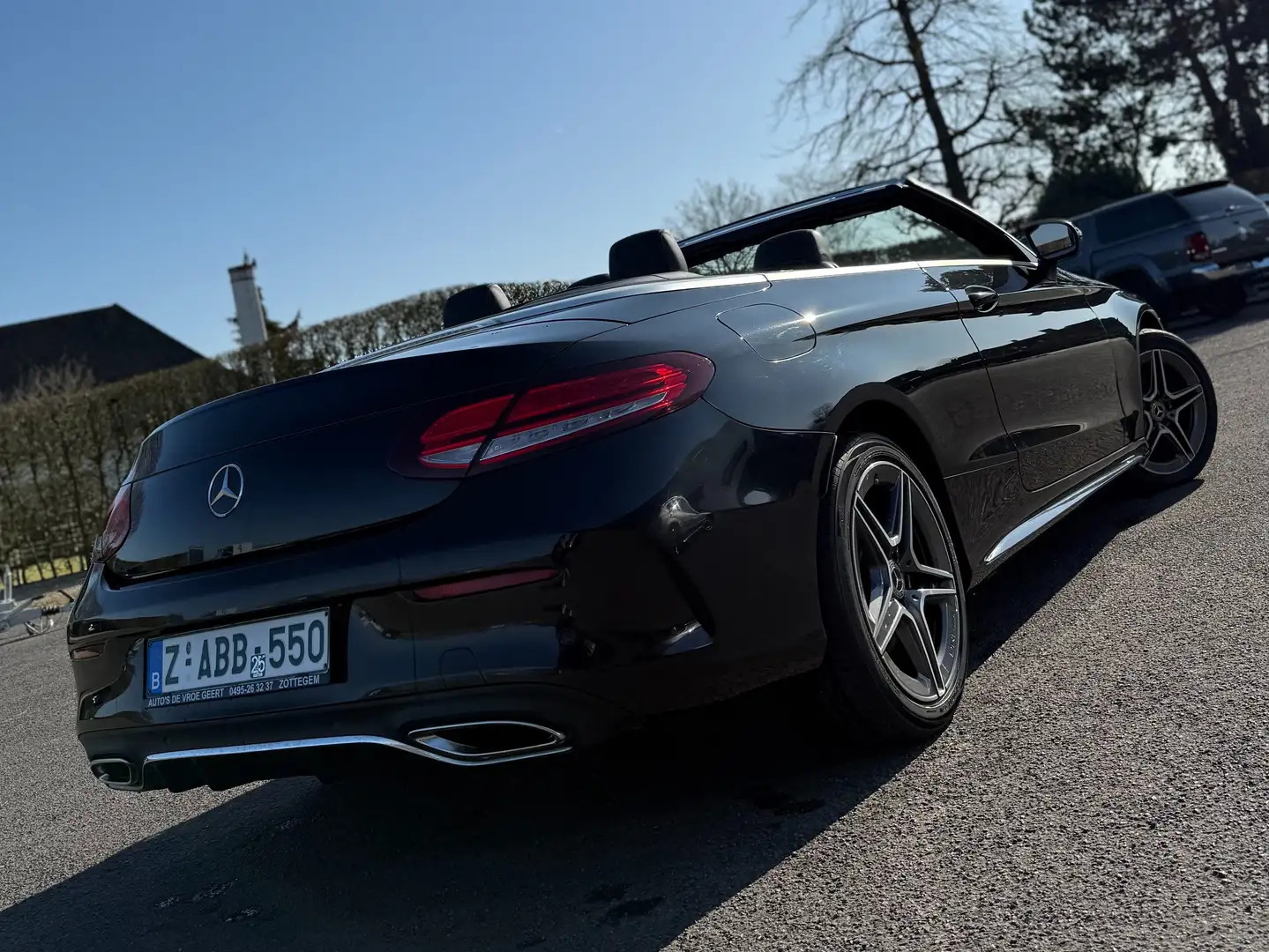 Mercedes-Benz C 180 Cabriolet AMG Airscap Airscarf Navi Xenon LED CAM Noir - 2